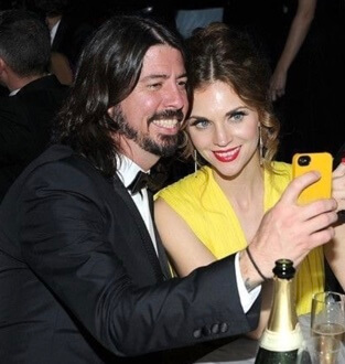 Jordyn Blum with her husband Dave Grohl